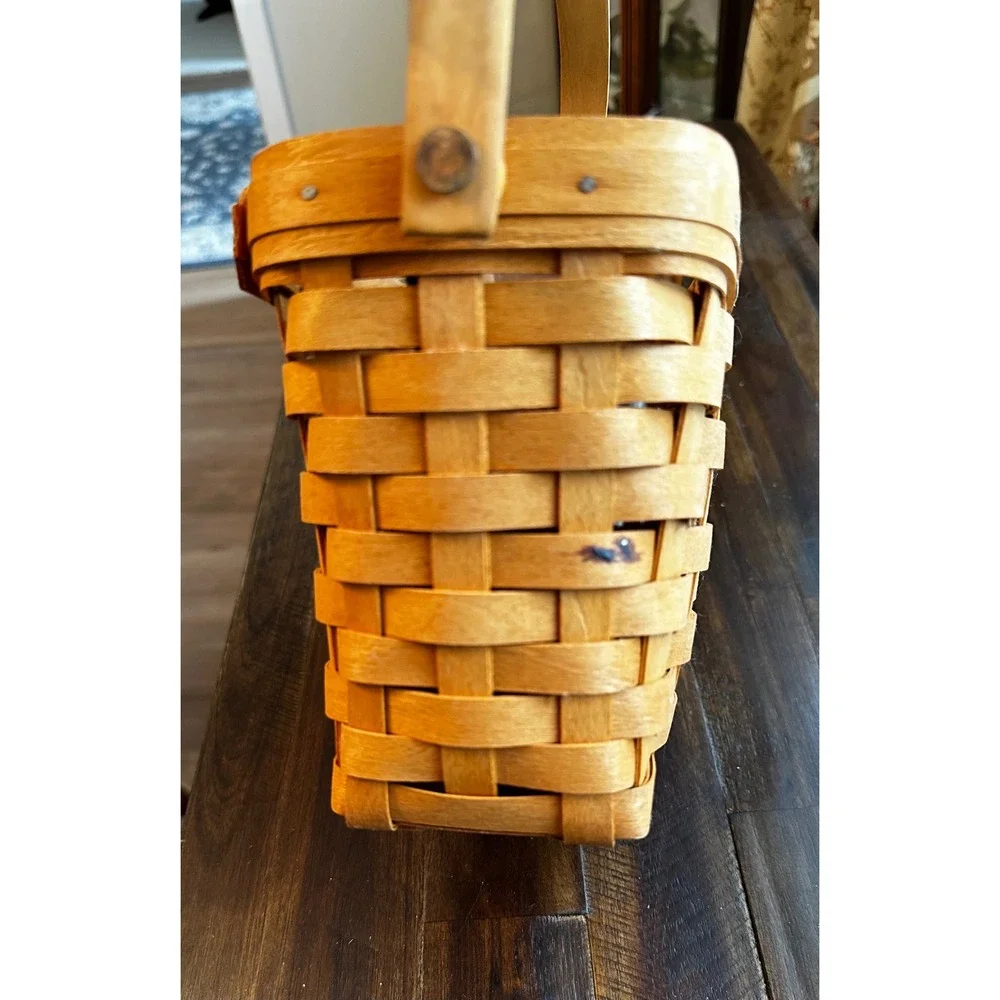 Longaberger 1995 Edition Dresden Basket with Liner and Wooden Divider Handwoven
